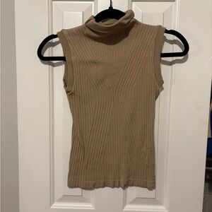 Sleeveless Turtle Ribbed Top(bundle item🩵)